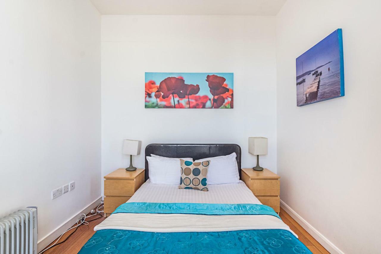 Splendid 3 Bedroom Apartment In Angel/Kings Cross Лондон Екстериор снимка