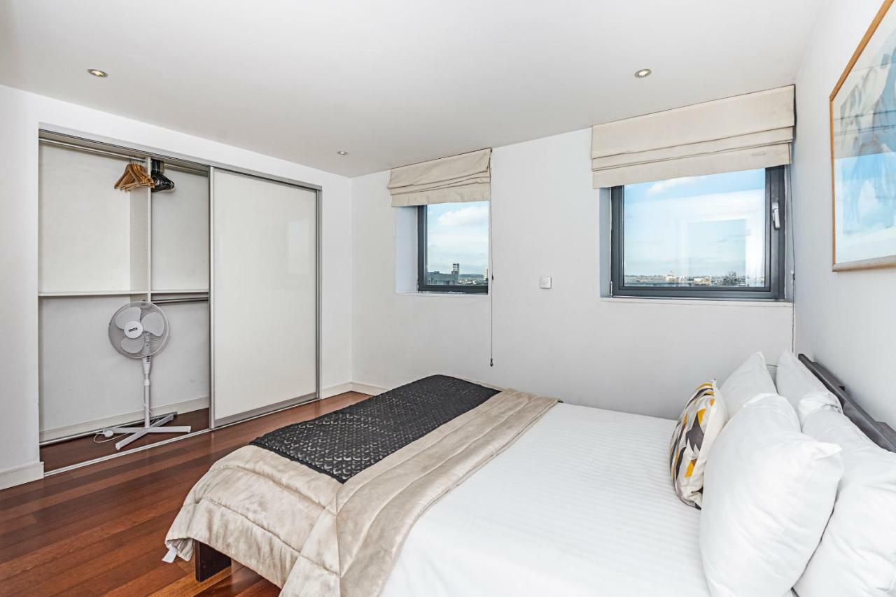 Splendid 3 Bedroom Apartment In Angel/Kings Cross Лондон Екстериор снимка