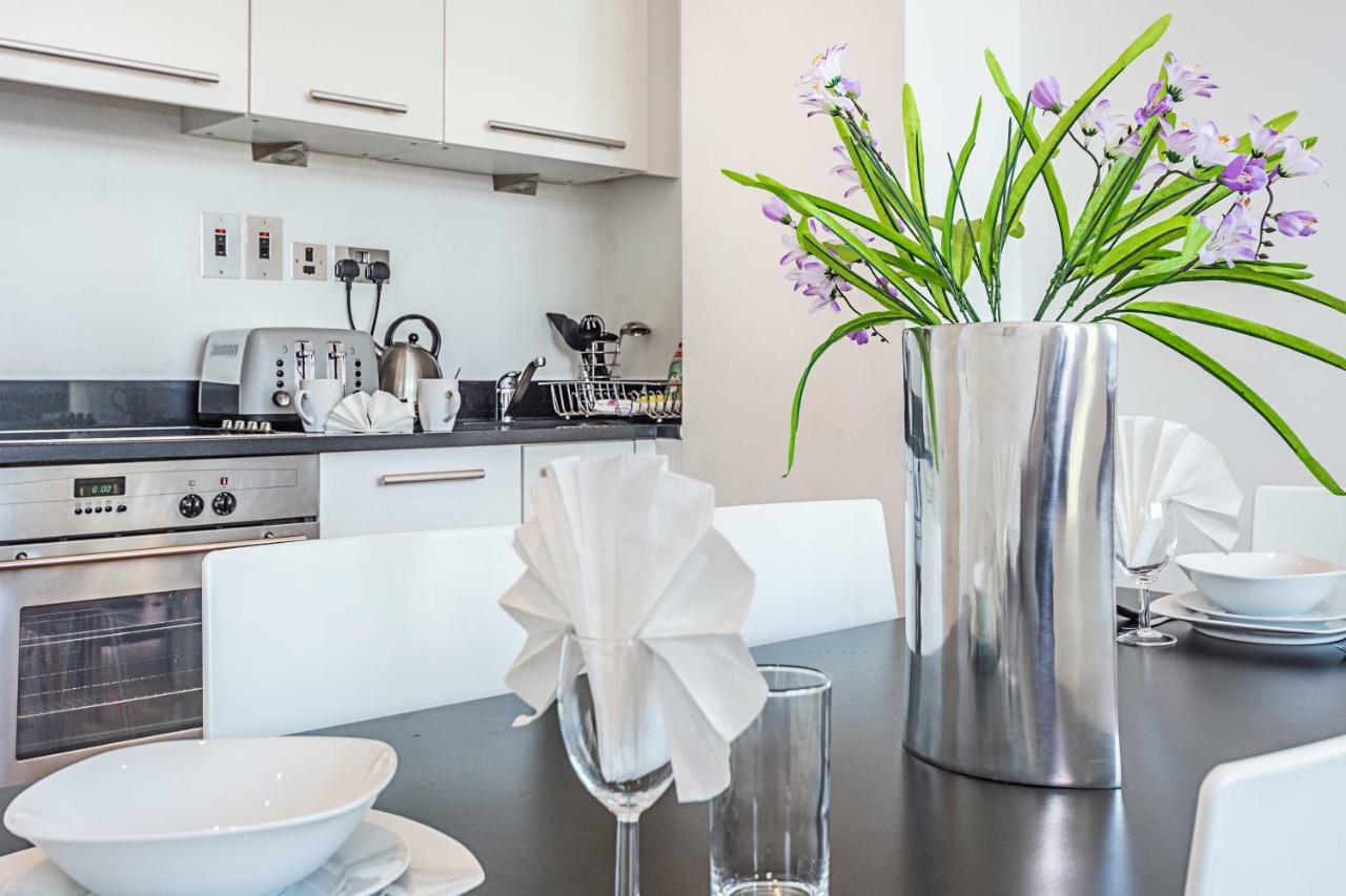 Splendid 3 Bedroom Apartment In Angel/Kings Cross Лондон Екстериор снимка